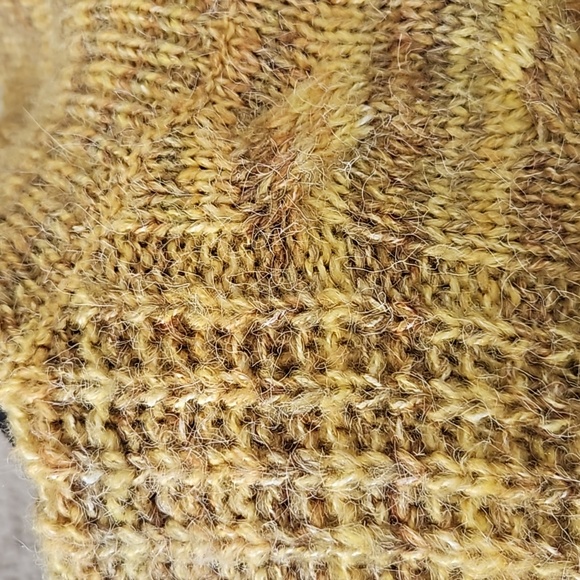 Cable knit sweater - Picture 5 of 5